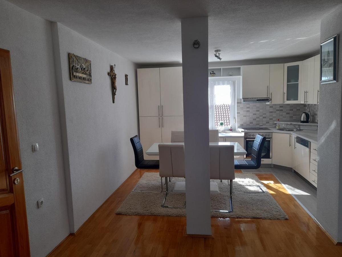 Apartman Zoran Livno Eksteriør billede